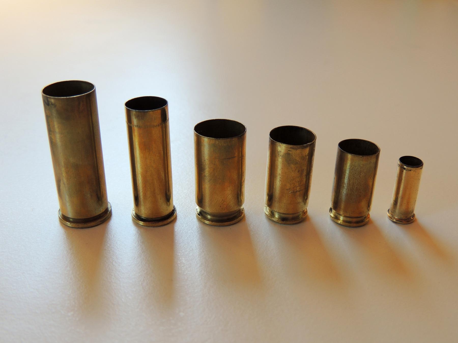 Image of 9mm Luger - File:Shell casing photo.JPG